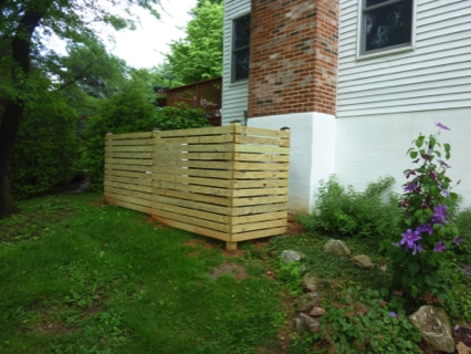 P1010133 Evergreen Fence Deck