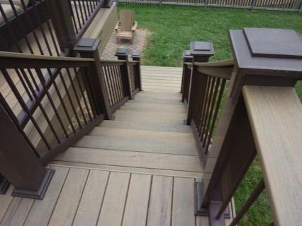 P1010288 Evergreen Fence Deck