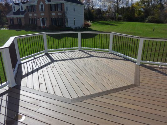 deck builder - Evergreen Fence & Deck