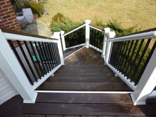deck builder - Evergreen Fence & Deck