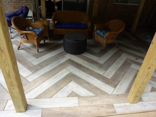 Patio - Evergreen Fence & Deck