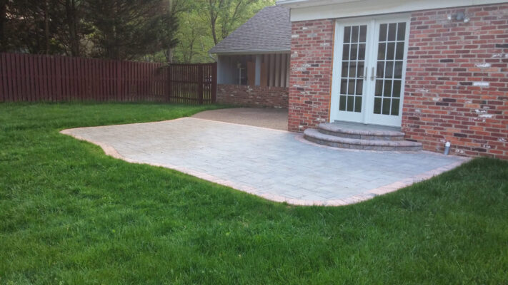 Patio - Evergreen Fence & Deck